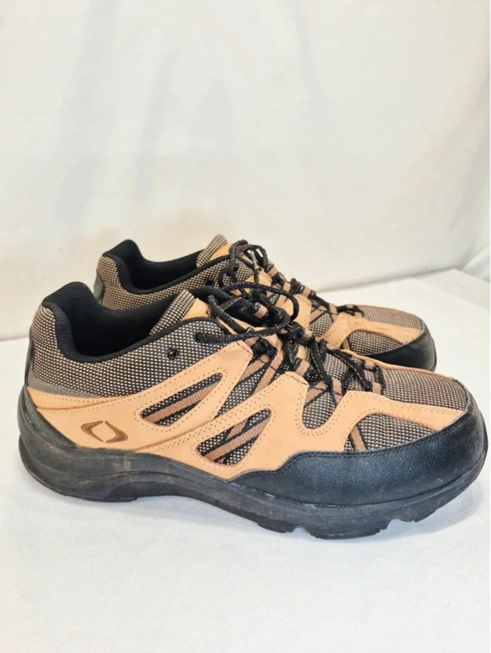 AI Overview    Apex Men's 11.5 V751 Sierra Trail Runner Sierra Brown shoes.